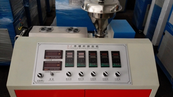 25mm Diameter Single Screw Extruder Machine To Extrude Thermoplastics