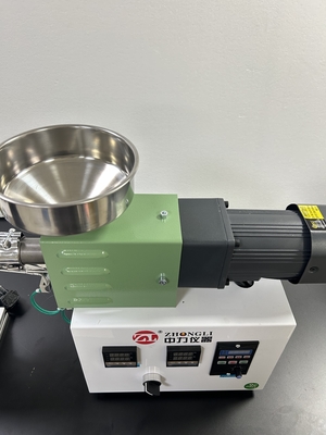 15mm Desktop Single-Screw Extruder Machine 0.01-0.5 kg/h