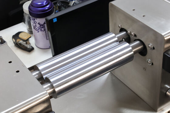 Laboratory Desktop Open Mixing Two Roll Mill Machine for PVC Silicone Rubber